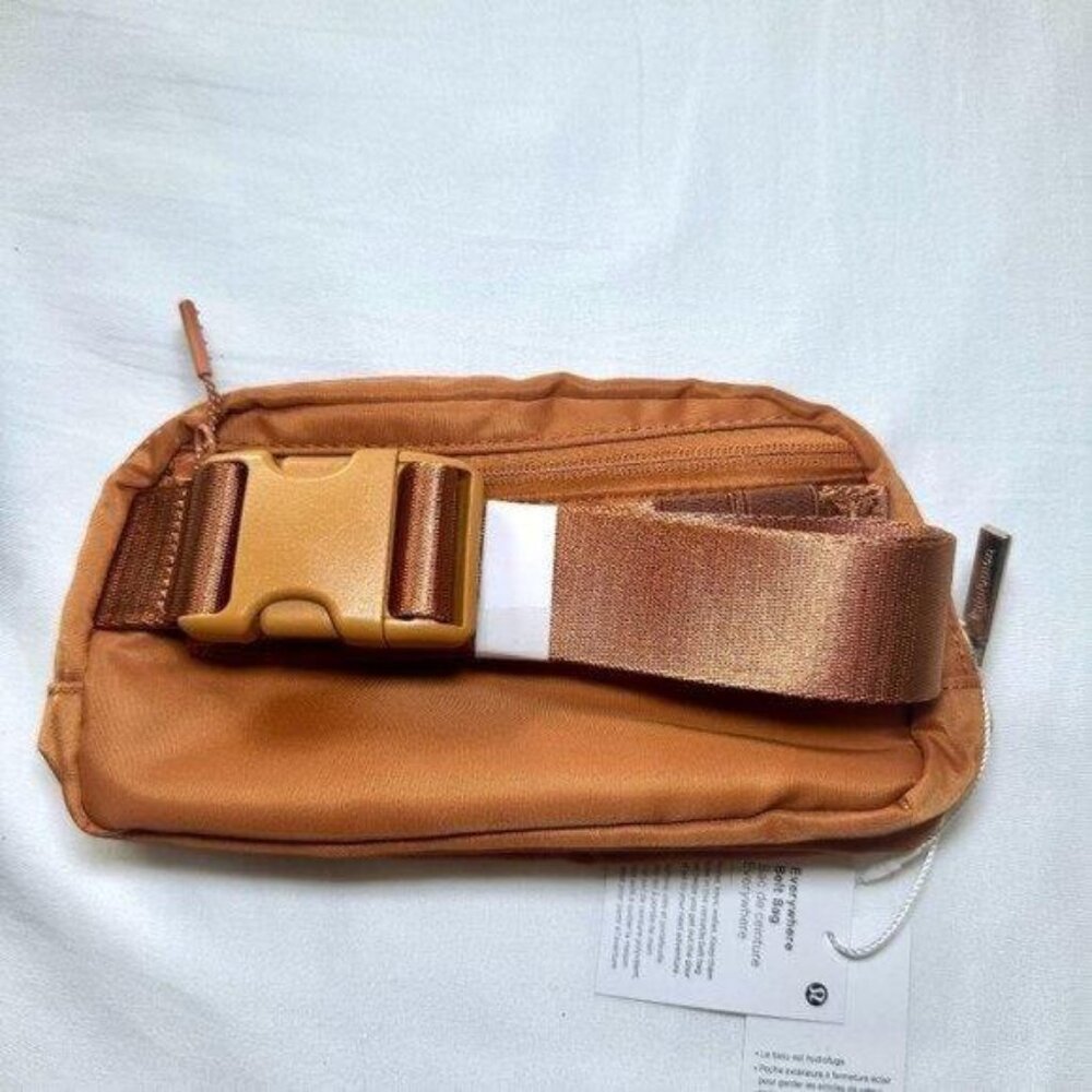 Lululemon Everywhere belt bag Brown Crossbody Bag NEW - Picture 2 of 8